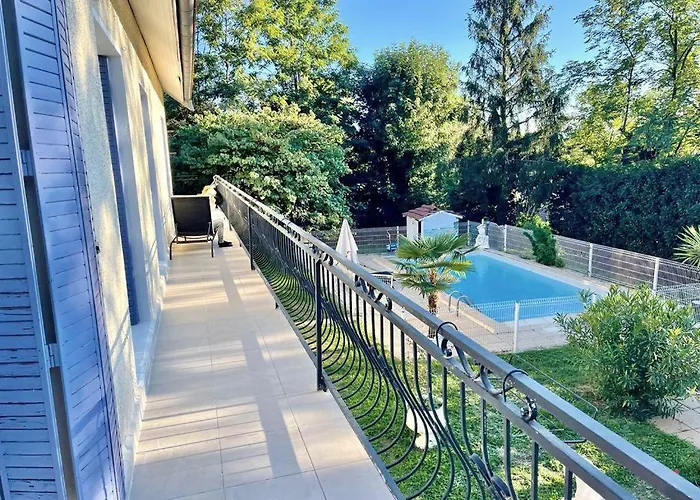 Chambre Dans Villa Avec Salle De Bain Et Piscine Privee