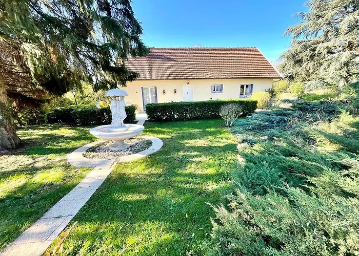Chambre Dans Villa Avec Salle De Bain Et Piscine Privee
